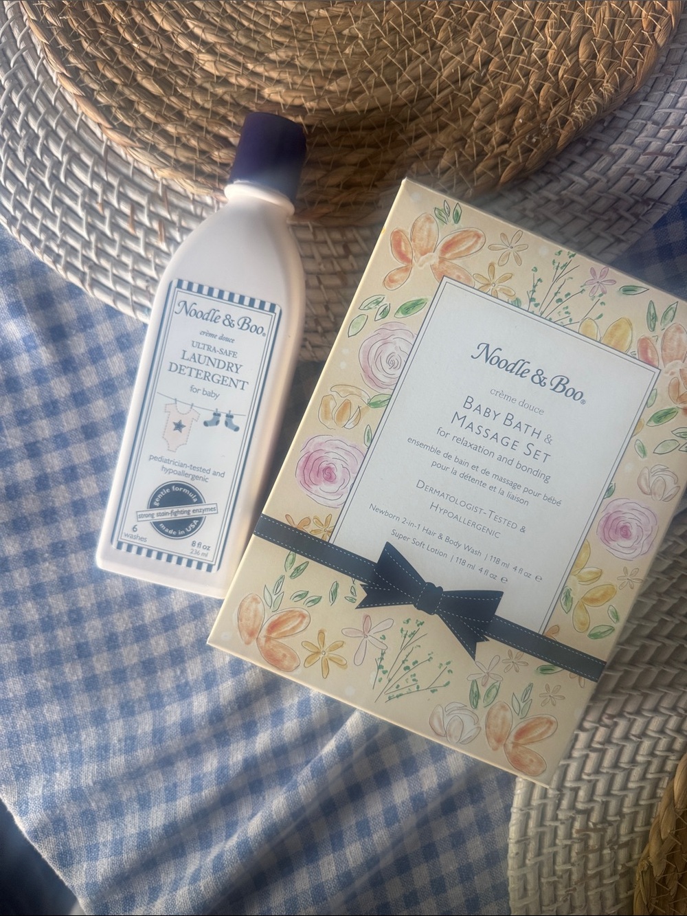 Noodle & Boo Baby Bath & Massage Gift Set in Cream and Navy + laundry soap